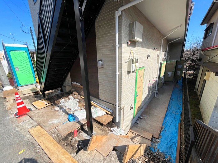 物件外観写真4　(エントランス部分)