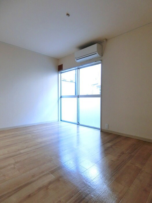 物件内観写真4　(居室)