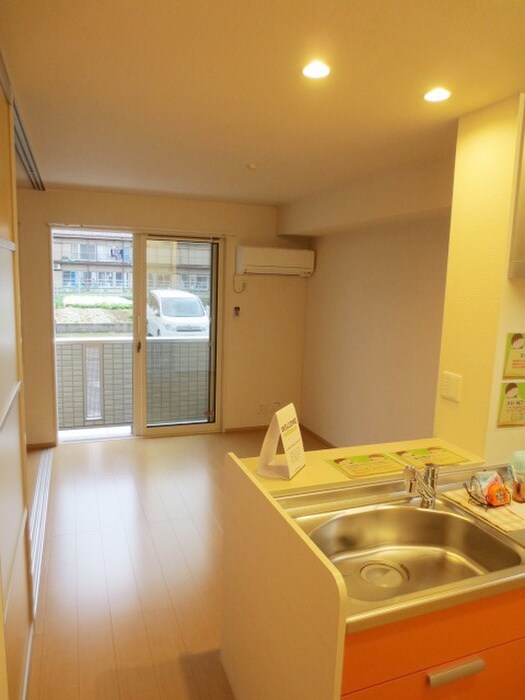 物件内観写真17　(室内からの展望)