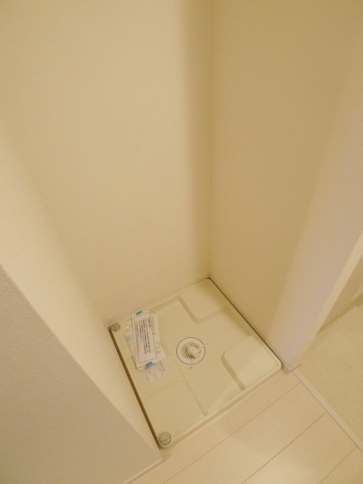 物件内観写真12　(洗濯機置場)