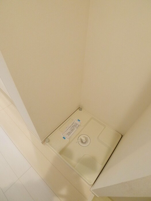 物件内観写真12　(洗濯機置場)