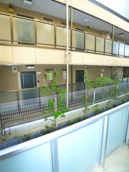 物件内観写真17　(室内からの展望)