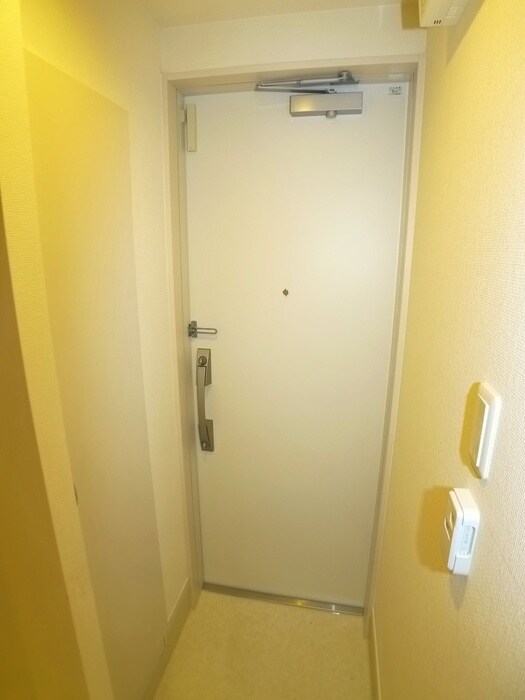 物件内観写真18　(玄関)