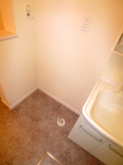 物件内観写真21　(洗濯機置場)