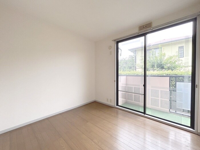 物件内観写真5　(居室)