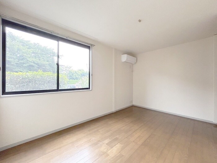 物件内観写真6　(居室)