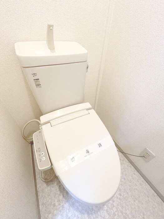 物件内観写真8　(トイレ)