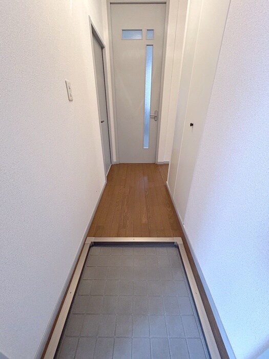 物件内観写真14　(玄関)