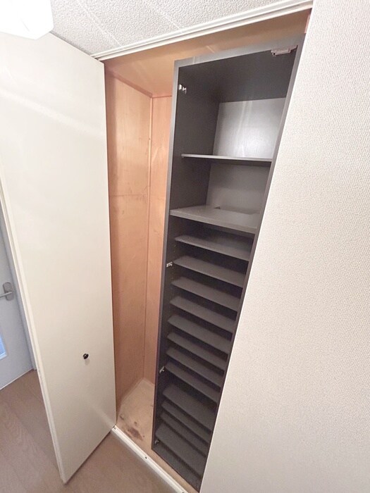 物件内観写真15　(靴箱)