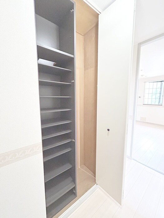 物件内観写真18　(靴箱)