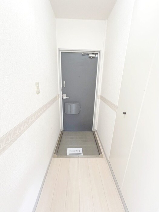 物件内観写真19　(玄関)