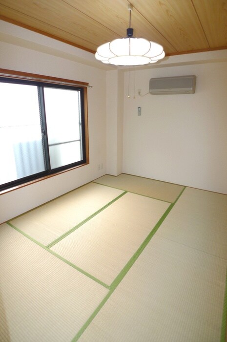 物件内観写真8　(居室)