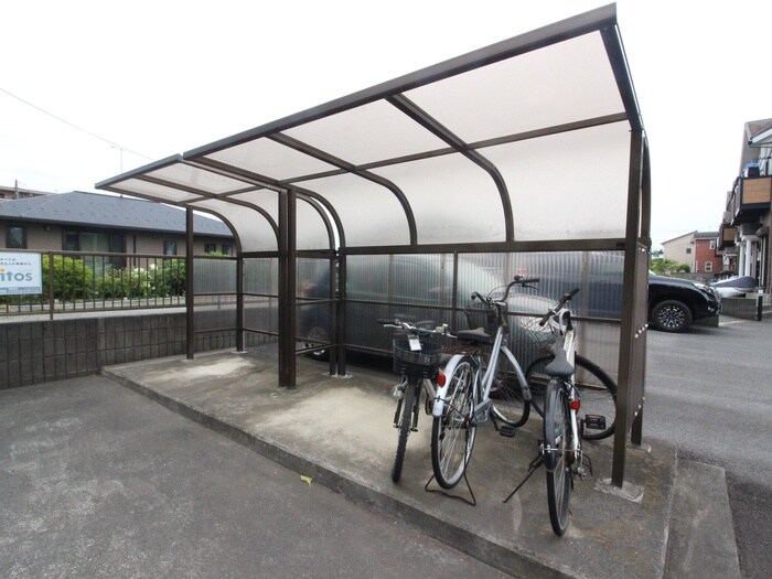 物件外観写真6　(駐輪場)