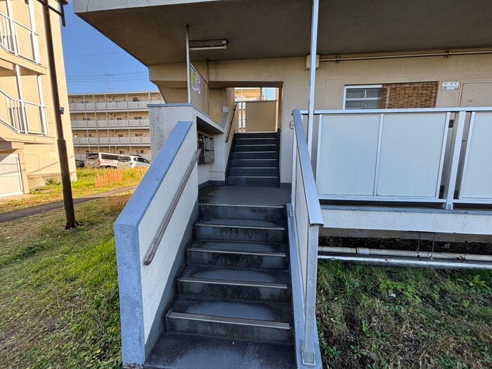 物件外観写真4　(エントランス部分)