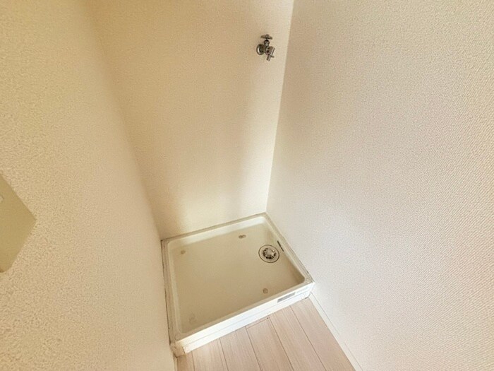 物件内観写真17　(洗濯機置場)