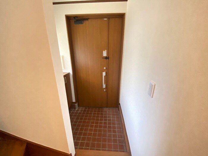 物件内観写真15　(玄関)