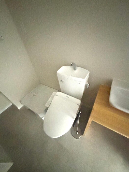 物件内観写真14　(トイレ)