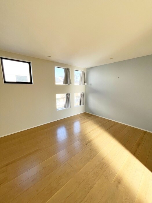 物件内観写真10　(居室)