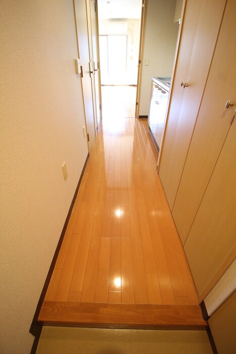 物件内観写真18　(廊下)