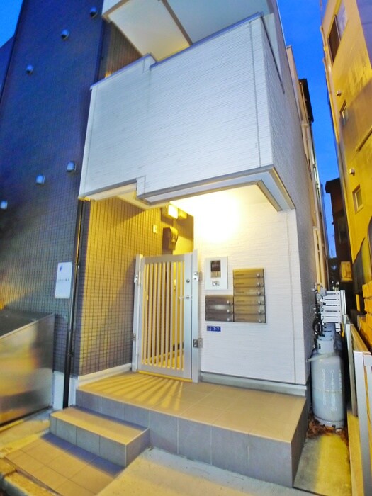 物件外観写真3　(同型モデル)