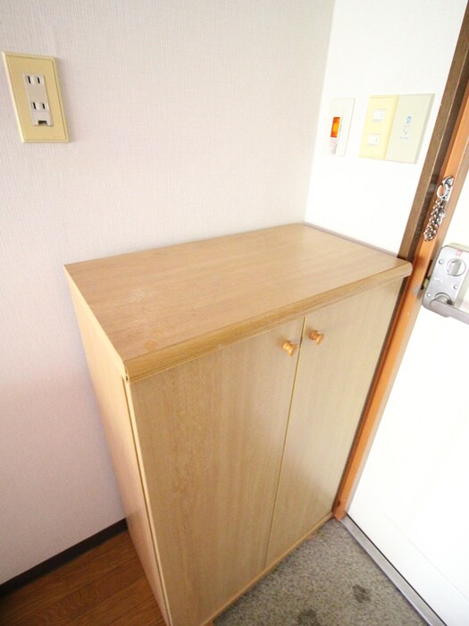 物件内観写真13　(靴箱)