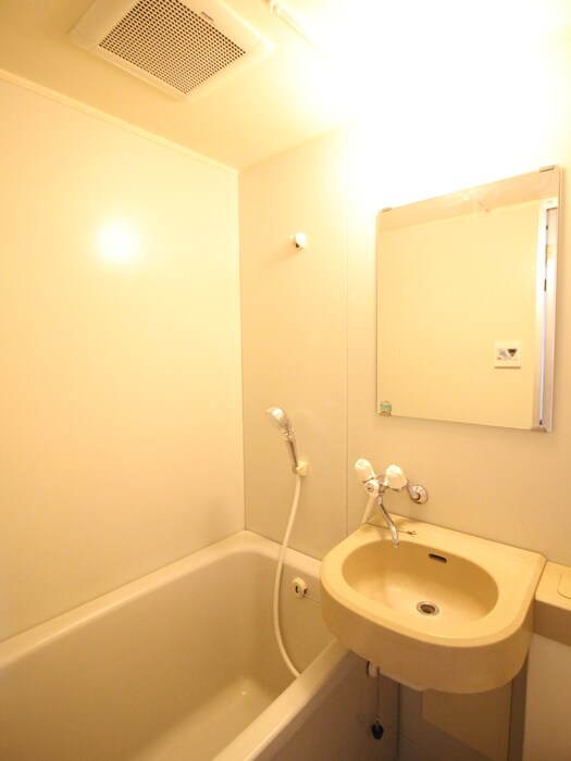 物件内観写真12　(バス／シャワールーム等)