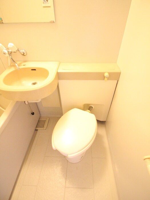 物件内観写真13　(トイレ)