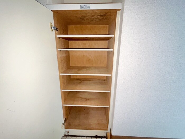 物件内観写真18　(靴箱)