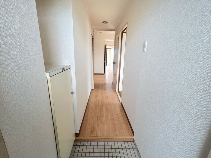 物件内観写真21　(玄関)