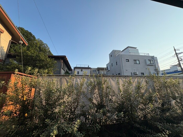 物件内観写真18　(室内からの展望)