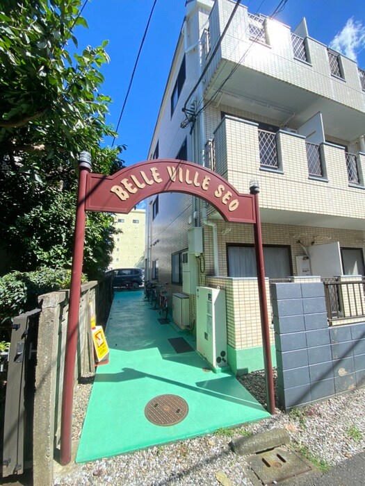 物件外観写真5　(エントランス部分)