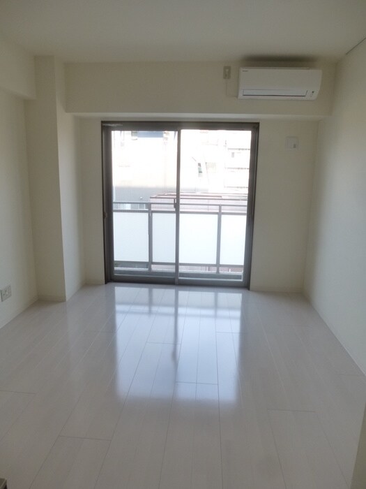 物件内観写真14　(室内からの展望)