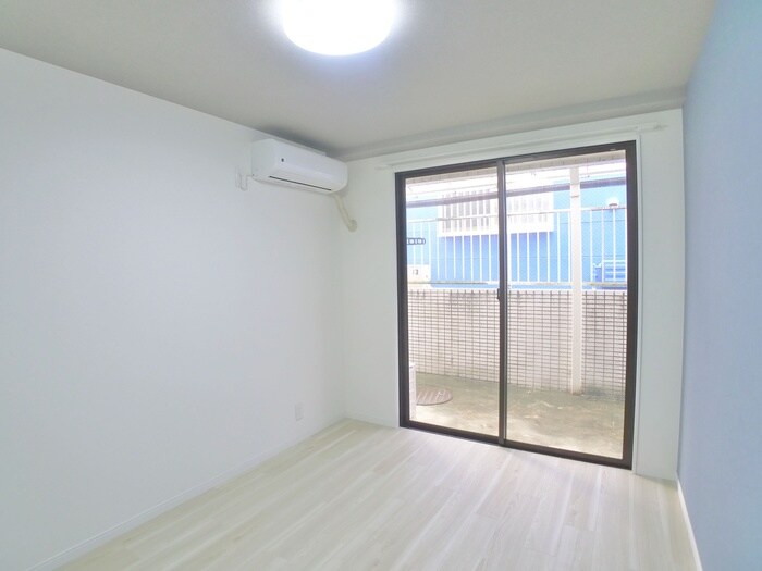 物件内観写真9　(居室)