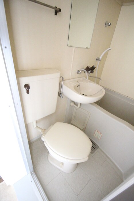 物件内観写真8　(トイレ)