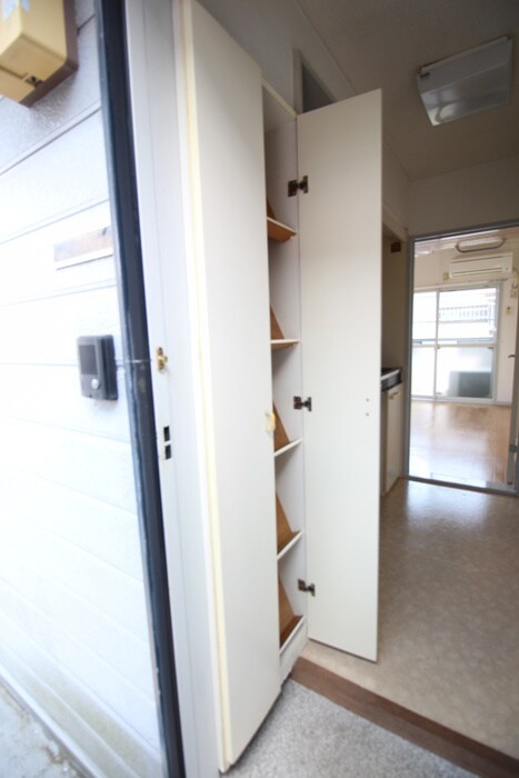 物件内観写真19　(靴箱)