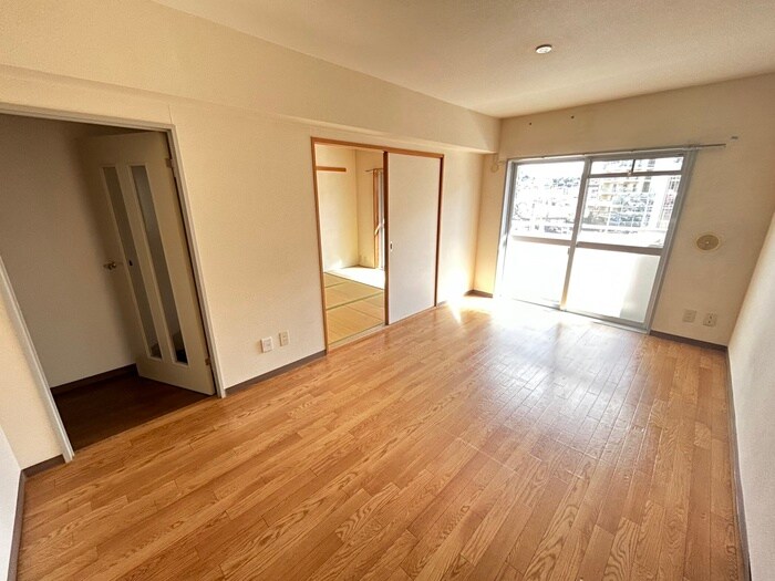 物件内観写真8　(居室)