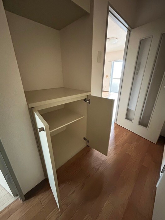 物件内観写真18　(収納)