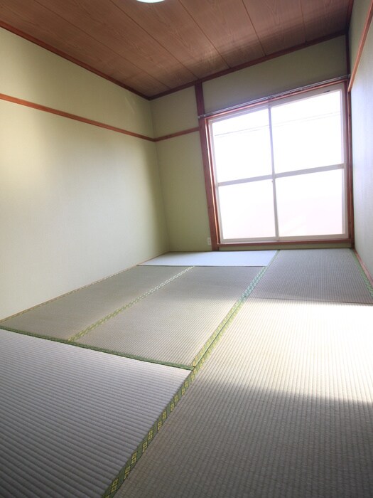 物件内観写真8　(居室)