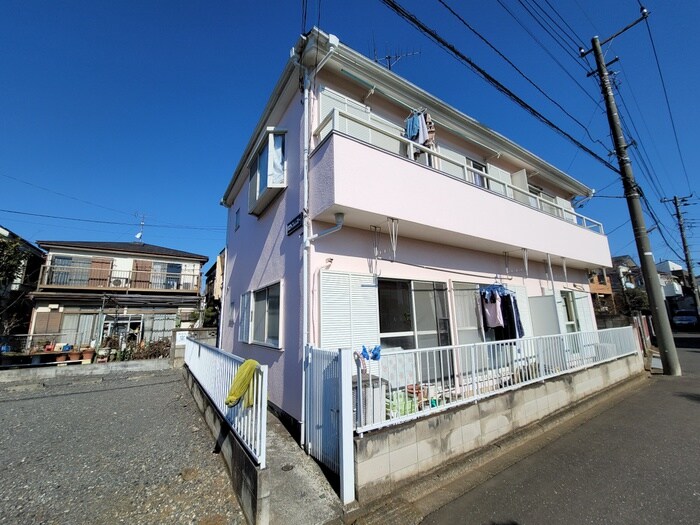 物件外観写真4　(エントランス部分)