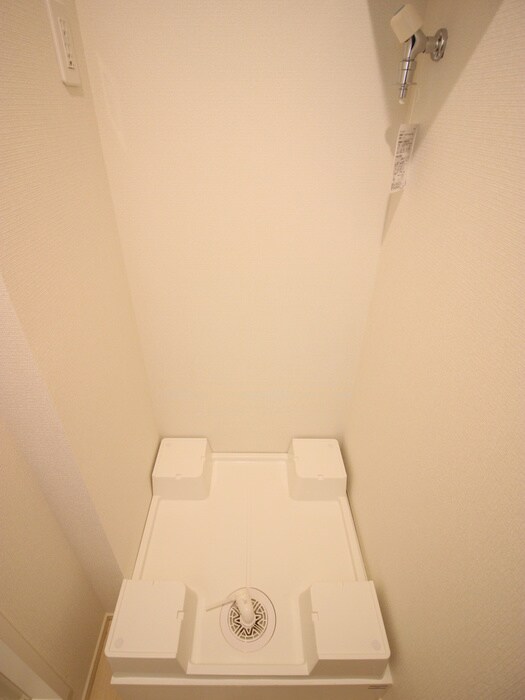 物件内観写真14　(洗濯機置場)