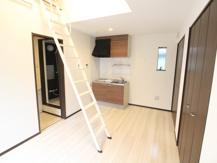 物件内観写真2　(居室)