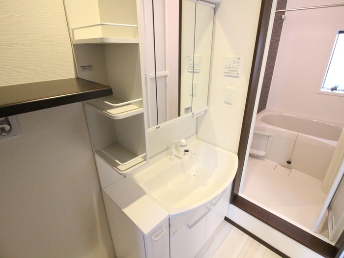 物件内観写真7　(洗面)