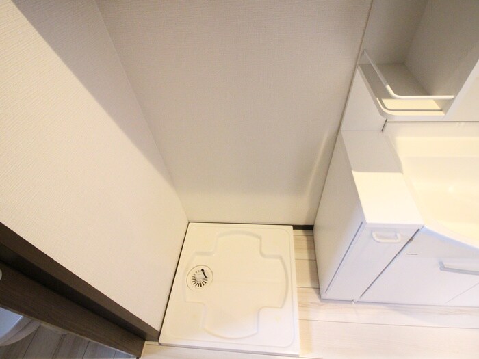 物件内観写真8　(洗濯機置場)