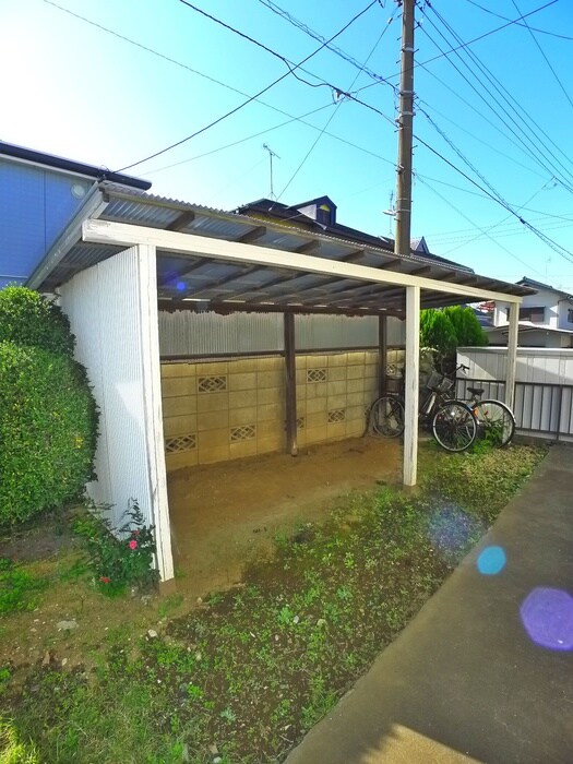 物件外観写真5　(駐輪場)
