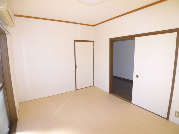 物件内観写真16　(居室)