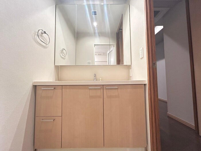 物件内観写真13　(洗面)