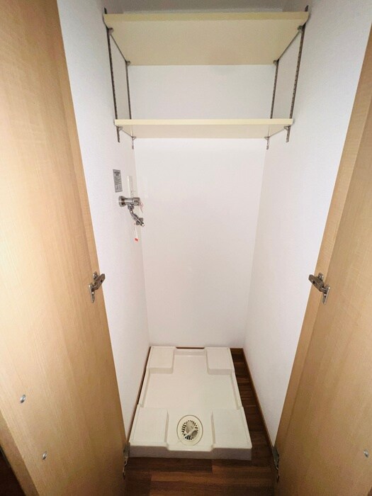 物件内観写真19　(洗濯機置場)