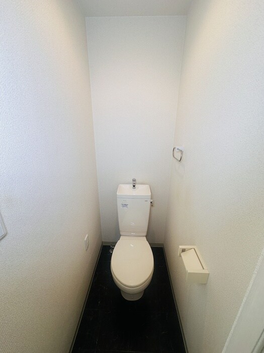 物件内観写真14　(トイレ)