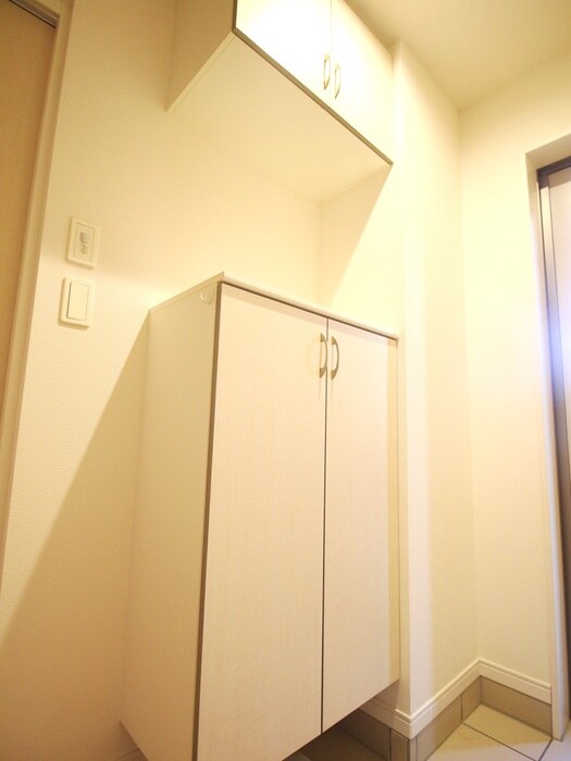 物件内観写真15　(靴箱)