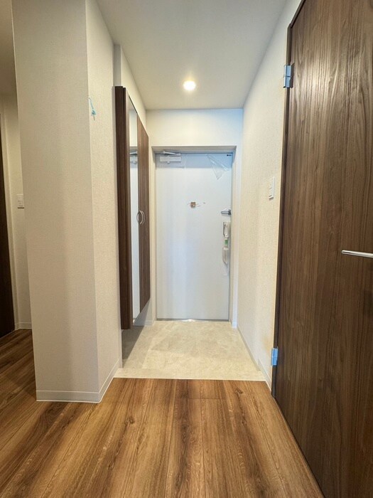 物件内観写真10　(玄関)